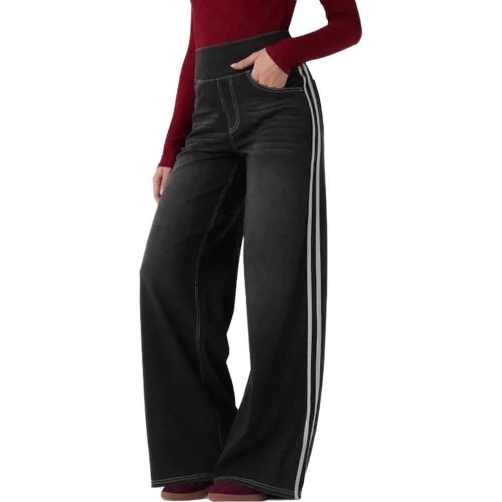 HALARA Flex High Waisted Stripe Wide Leg Flowy Washed Casual Jeans with Pockets